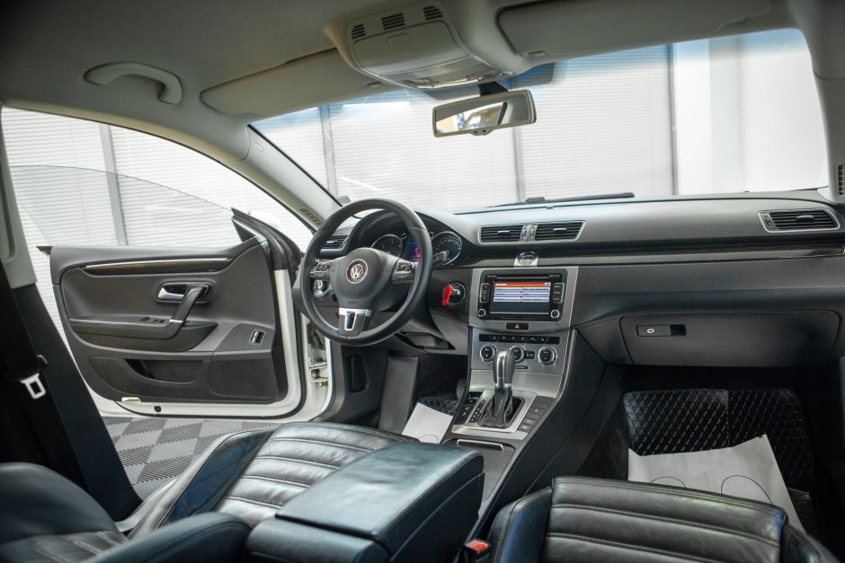 Volkswagen Passat CC, 2.0 л, Робот, 2012 фото 8