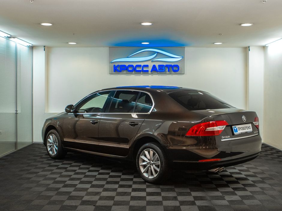 Skoda Superb, 1.8 л, Робот, 2015 фото 6