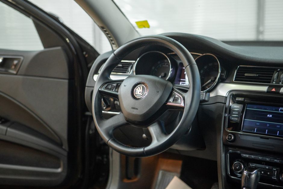 Skoda Superb, 1.8 л, Робот, 2015 фото 14