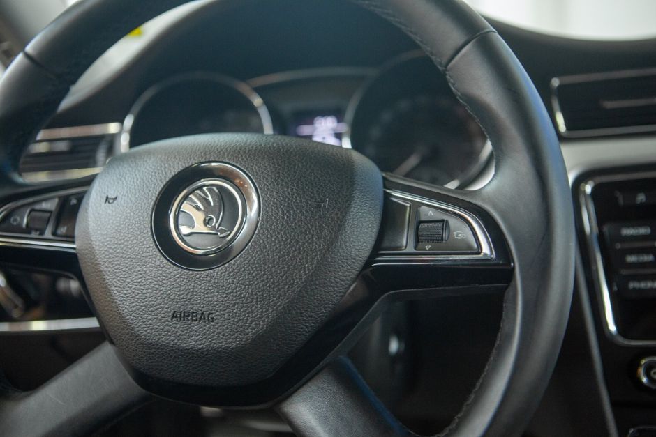 Skoda Superb, 1.8 л, Робот, 2015 фото 15