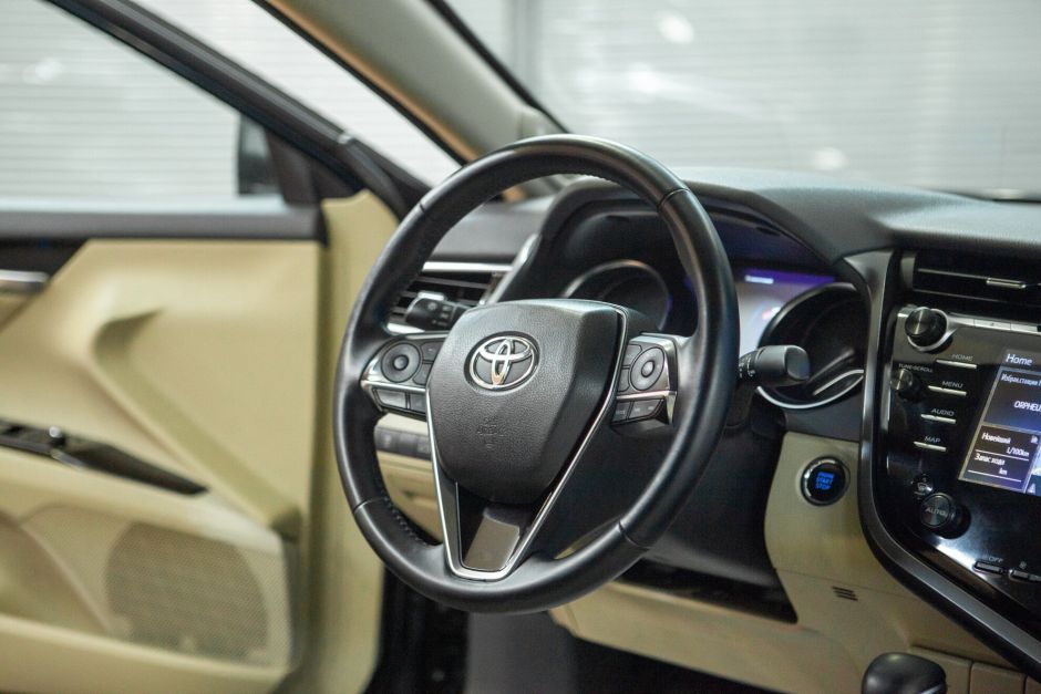 Toyota Camry, 3.5 л, АТ, 2018 фото 16
