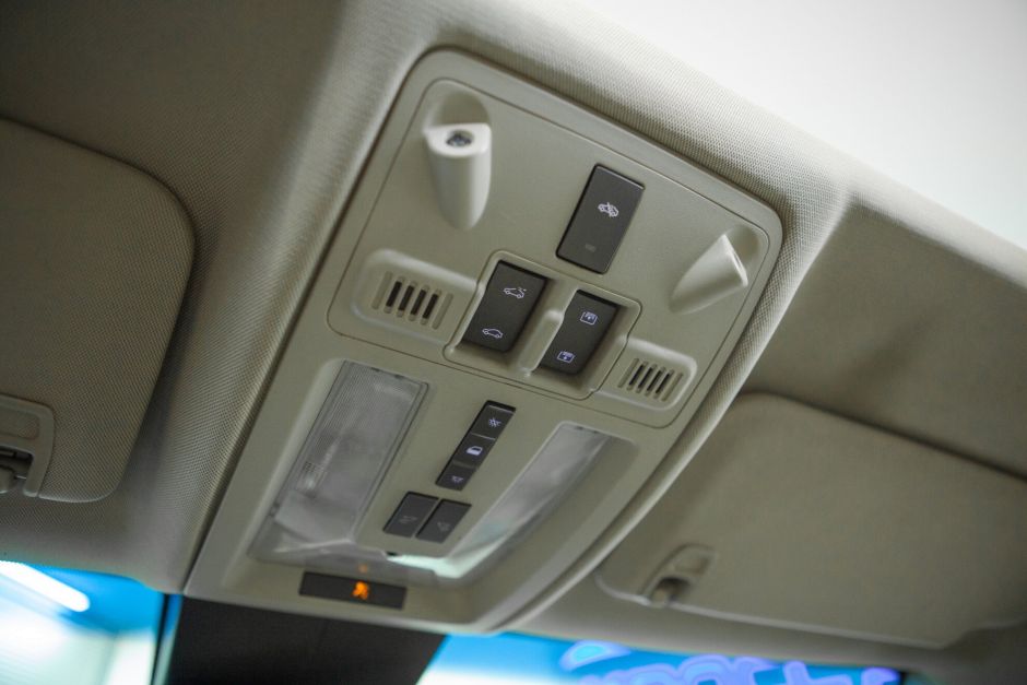 Cadillac SRX, 3.0 л, АТ, 2011 фото 11