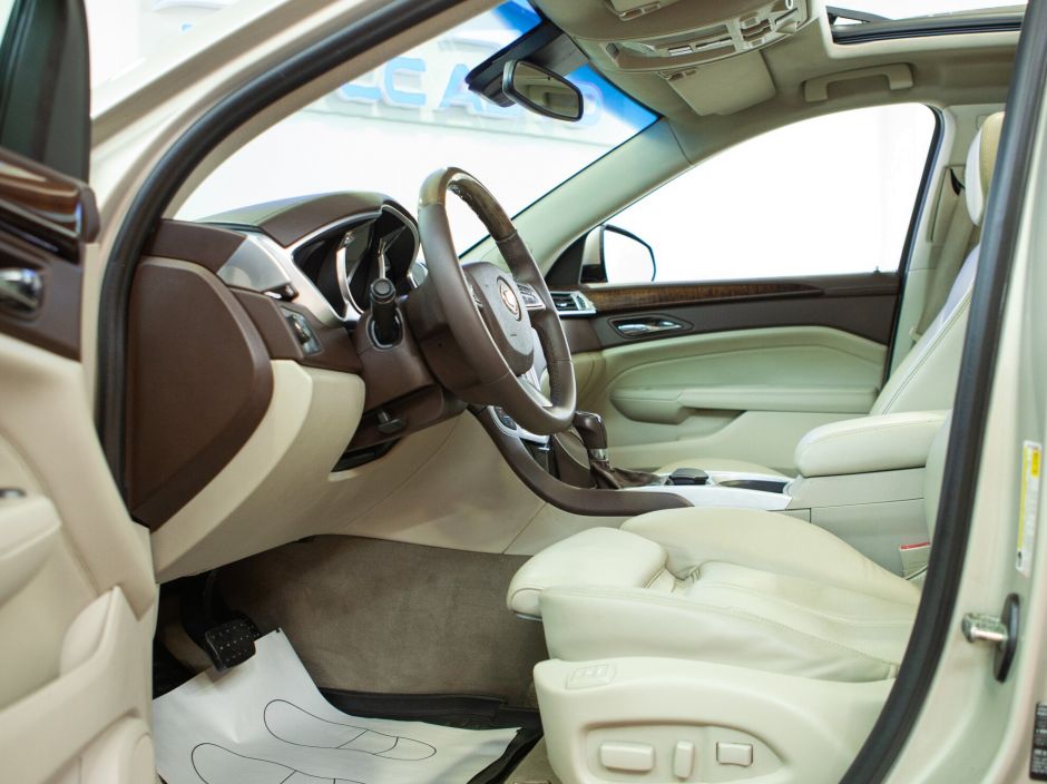 Cadillac SRX, 3.0 л, АТ, 2011 фото 12