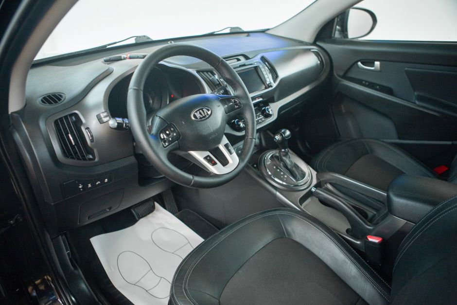 Kia Sportage, 2.0 л, АТ, 2012 фото 10