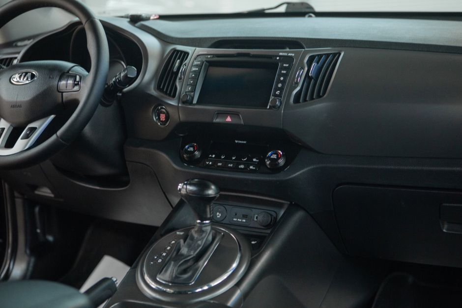 Kia Sportage, 2.0 л, АТ, 2012 фото 13