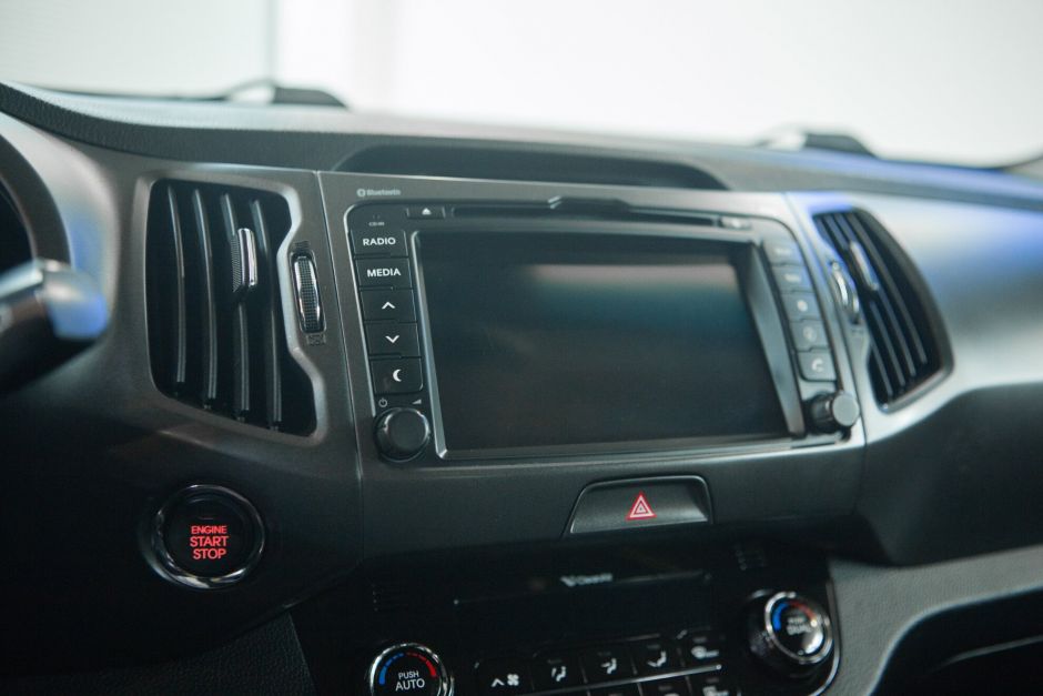 Kia Sportage, 2.0 л, АТ, 2012 фото 17