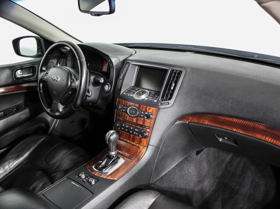 Infiniti G, 3.7 л, АТ, 2010 фото 7