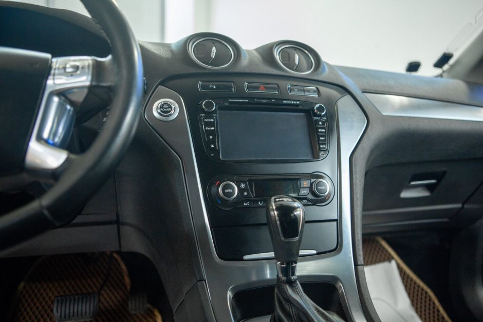 Ford Mondeo, 2.0 л, Робот, 2011 фото 13