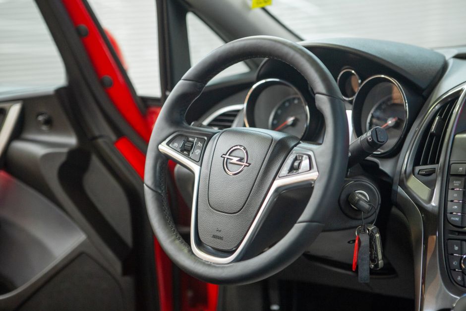 Opel Astra, 1.6 л, АТ, 2013 фото 14