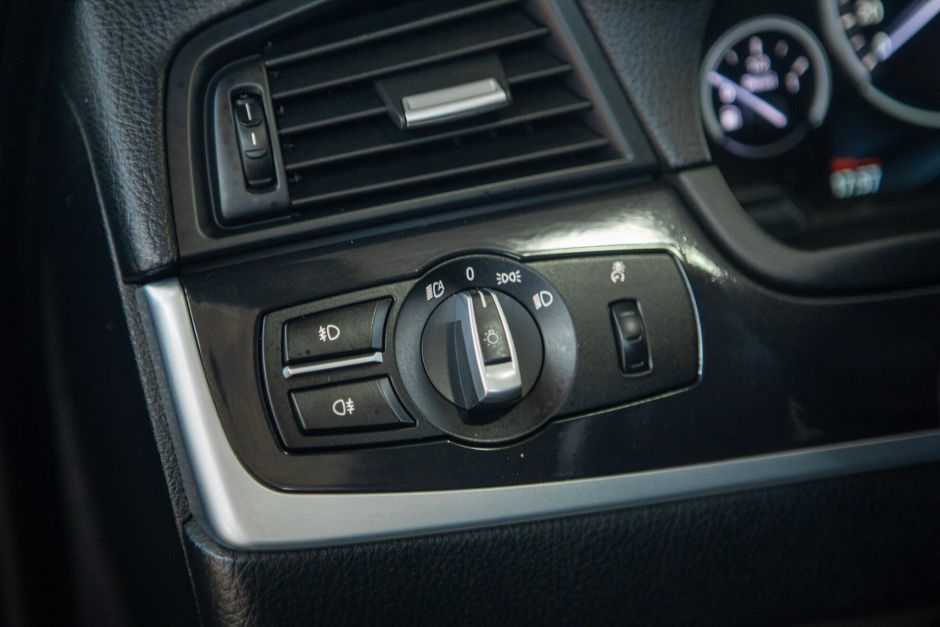 BMW 5 серия, 2.0 л, АТ, 2014 фото 10