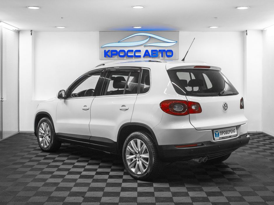 Volkswagen Tiguan, 2.0 л, АТ, 2009 фото 6