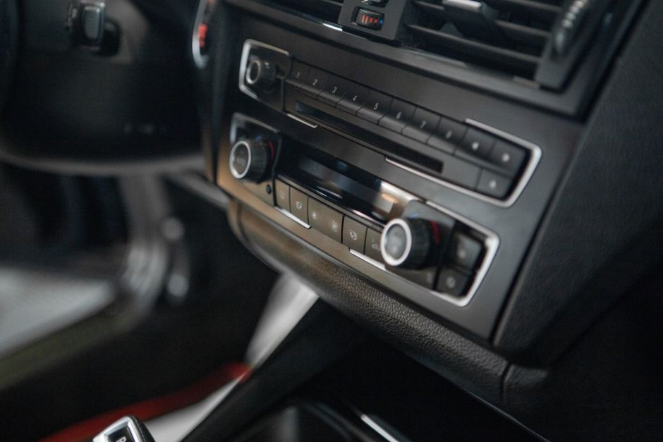 BMW 1 серии, 1.6 л, АТ, 2011 фото 12