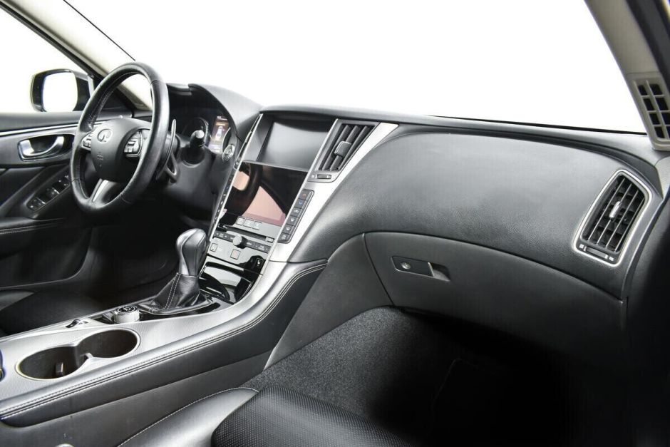 Infiniti Q50, 2.0 л, АТ, 2015 фото 9