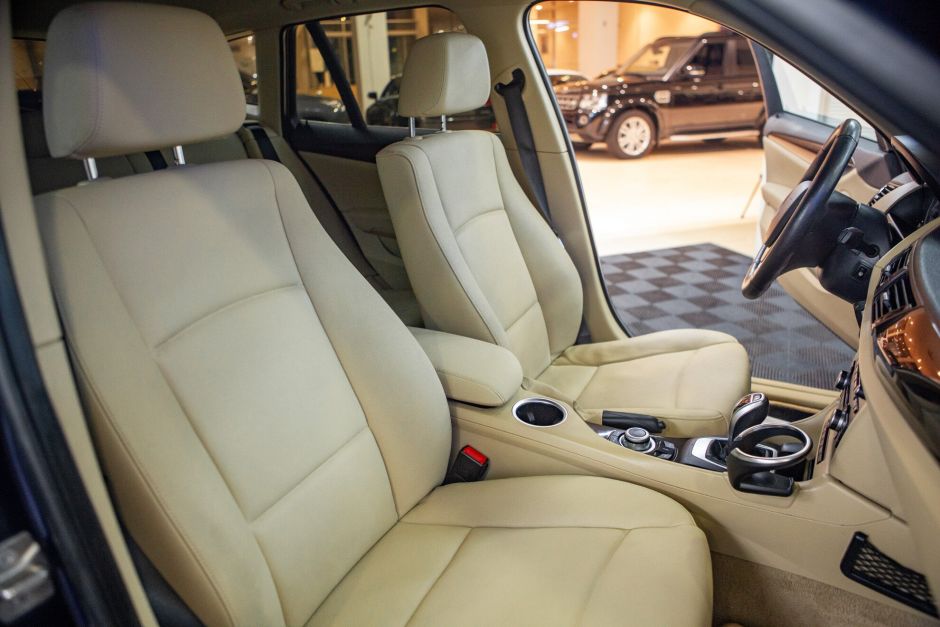 BMW X1, 2.0 л, АТ, 2012 фото 1