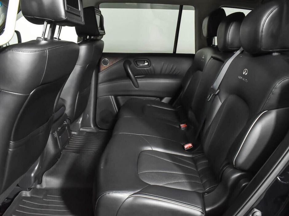 Infiniti QX56, 5.6 л, АТ, 2011 фото 1