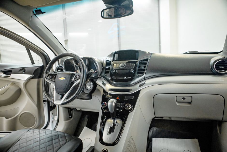 Chevrolet Orlando, 1.8 л, АТ, 2013 фото 8