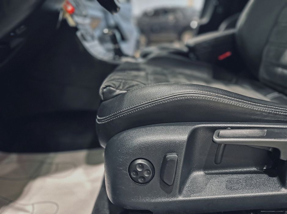 Volkswagen Passat, 1.8 л, Робот, 2010 фото 15