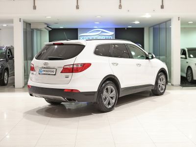 Hyundai Grand Santa Fe, 2.2 л, АКПП, 2014 фото 4