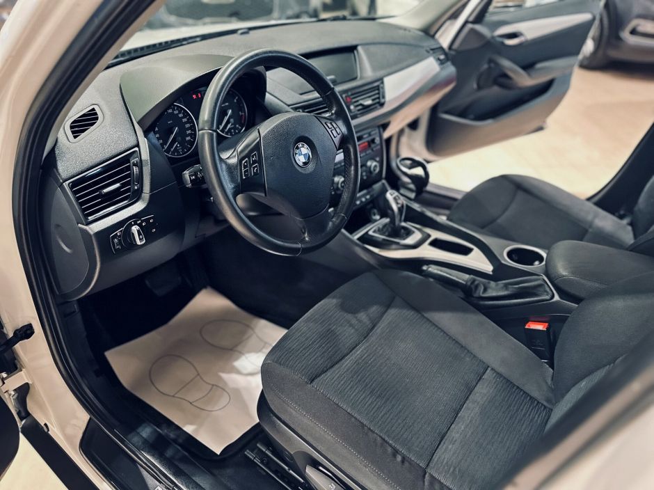 BMW X1, 2.0 л, АТ, 2012 фото 9