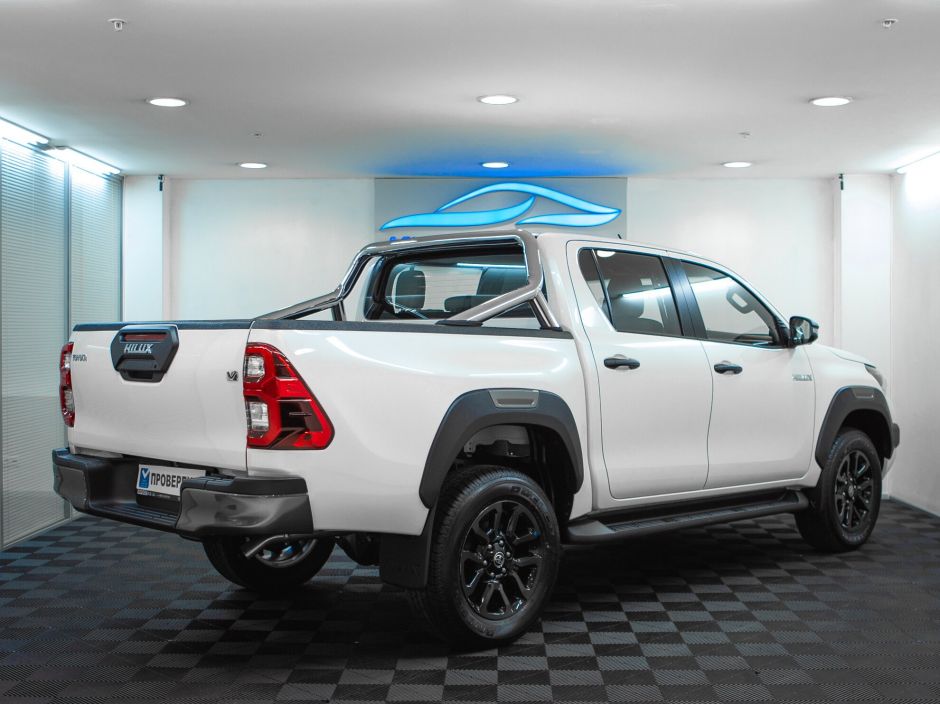 Toyota Hilux, 2.4 л, МТ, 2022 фото 4