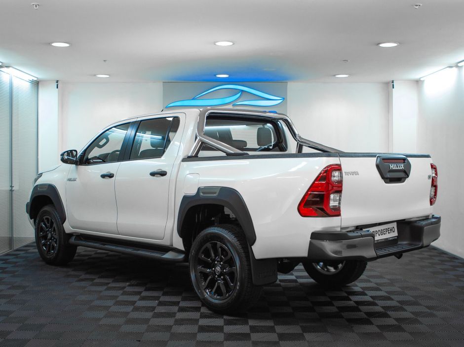 Toyota Hilux, 2.4 л, МТ, 2022 фото 6