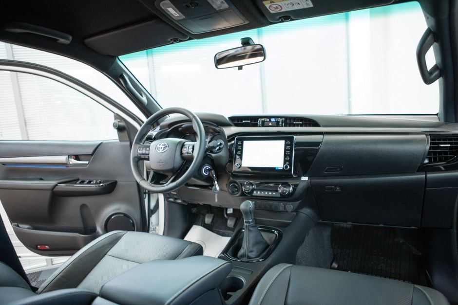 Toyota Hilux, 2.4 л, МТ, 2022 фото 7