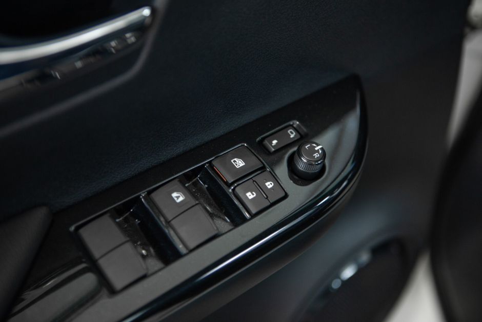 Toyota Hilux, 2.4 л, МТ, 2022 фото 12