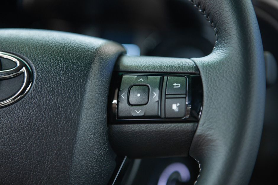 Toyota Hilux, 2.4 л, МТ, 2022 фото 18