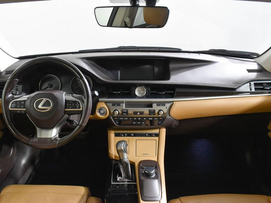 Lexus ES, 2.0 л, АТ, 2015 фото 9