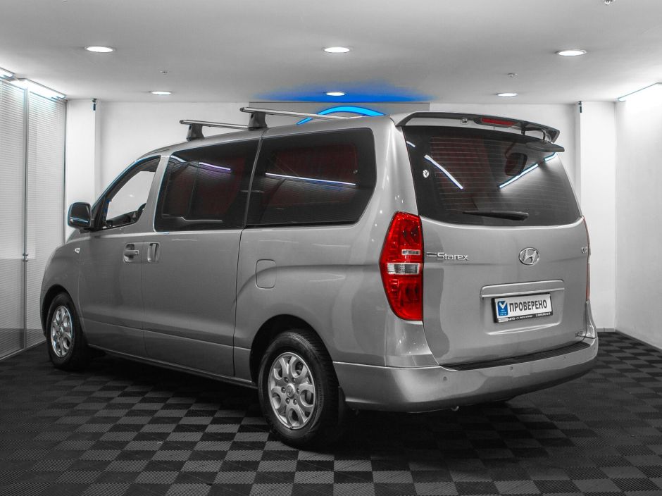 Hyundai Grand Starex, 2.5 л, АТ, 2011 фото 6