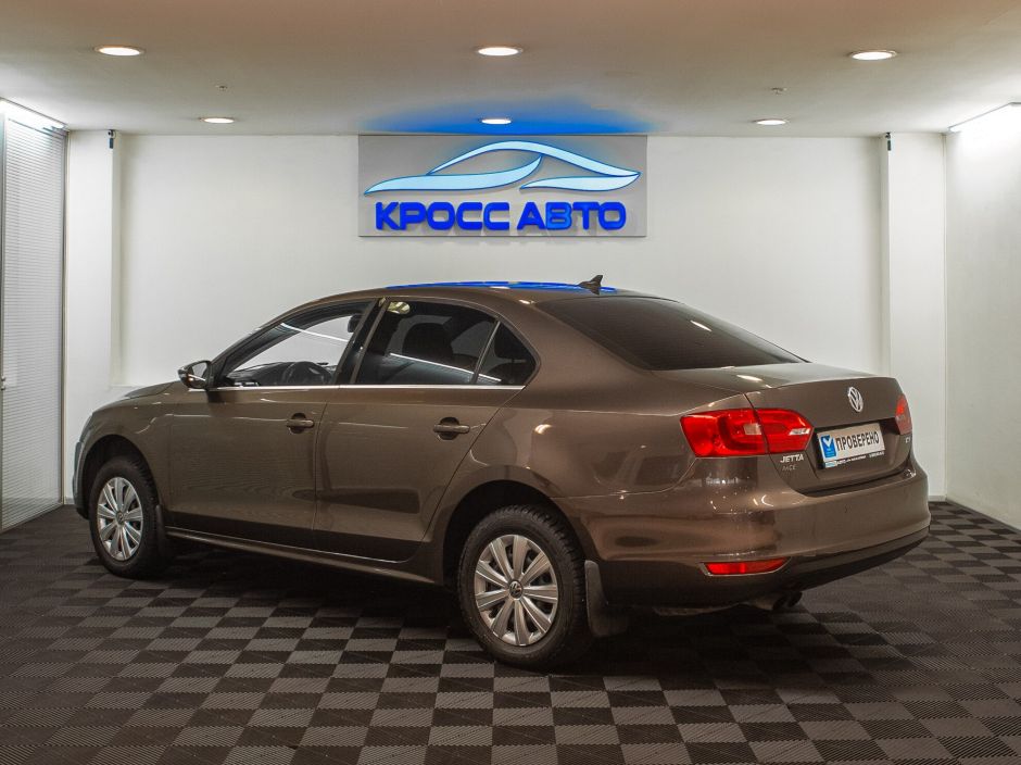 Volkswagen Jetta, 1.4 л, Робот, 2011 фото 6