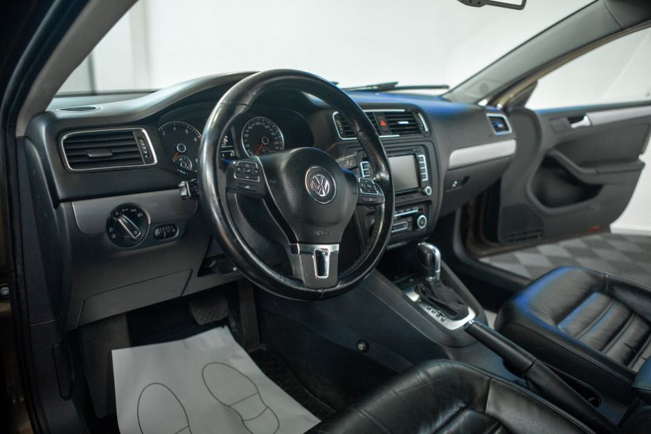 Volkswagen Jetta, 1.4 л, Робот, 2011 фото 15