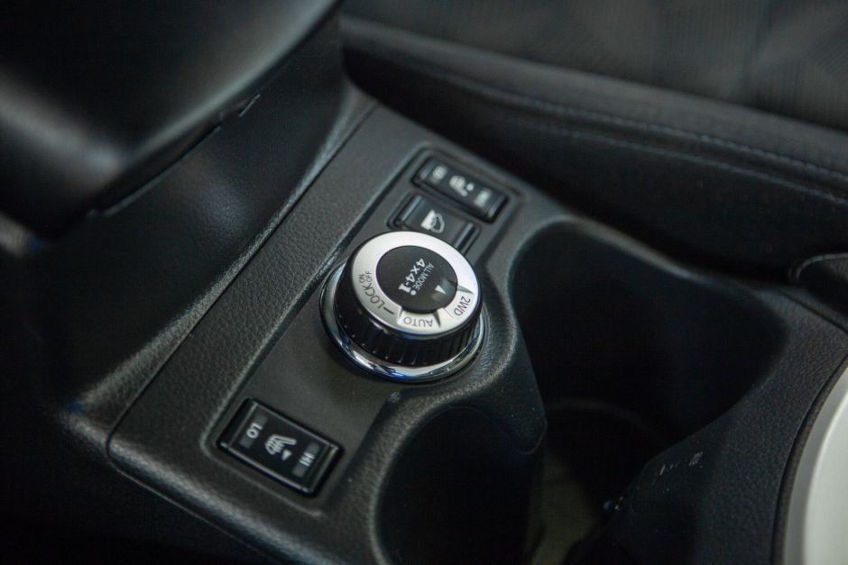 Nissan X-Trail, 2.5 л, Вариатор, 2015 фото 16