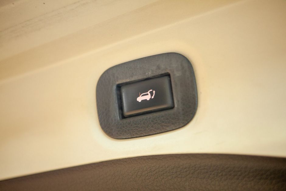 Nissan X-Trail, 2.5 л, Вариатор, 2015 фото 1