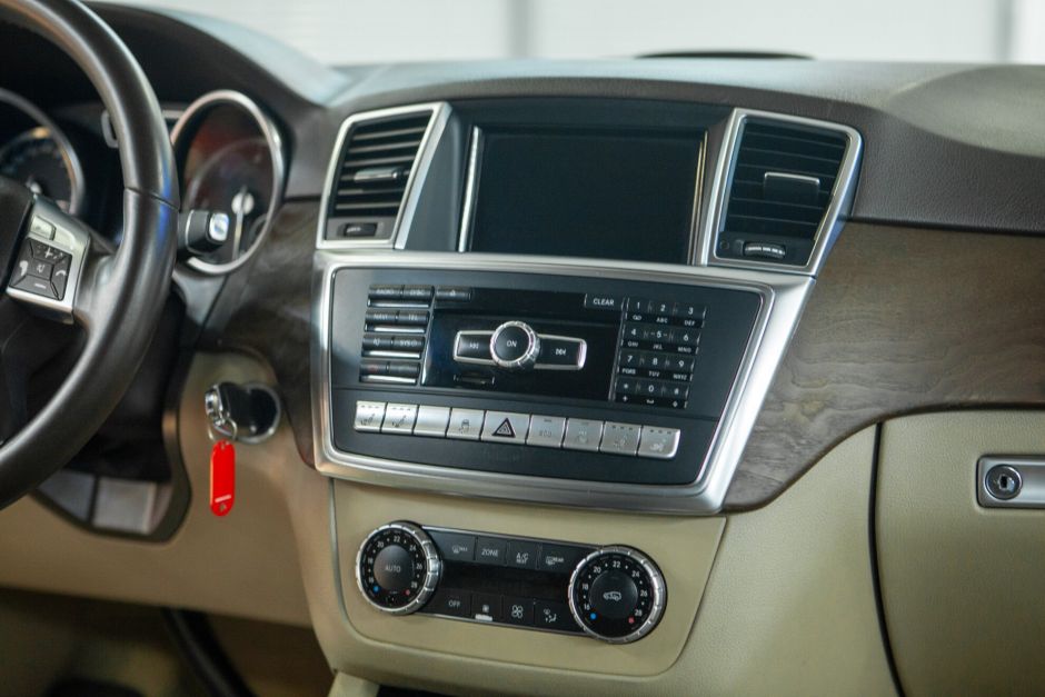 Mercedes-Benz M-класс, 3.0 л, АТ, 2013 фото 14