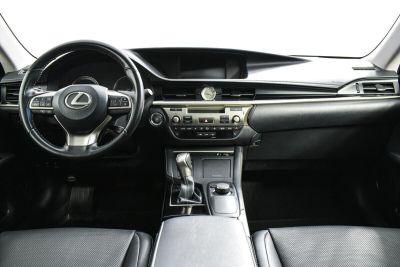 Lexus ES, 2.0 л, АКПП, 2018 фото 8