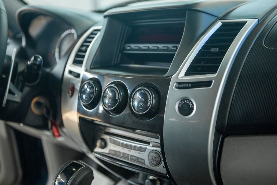 Mitsubishi Pajero Sport, 2.5 л, АТ, 2010 фото 11