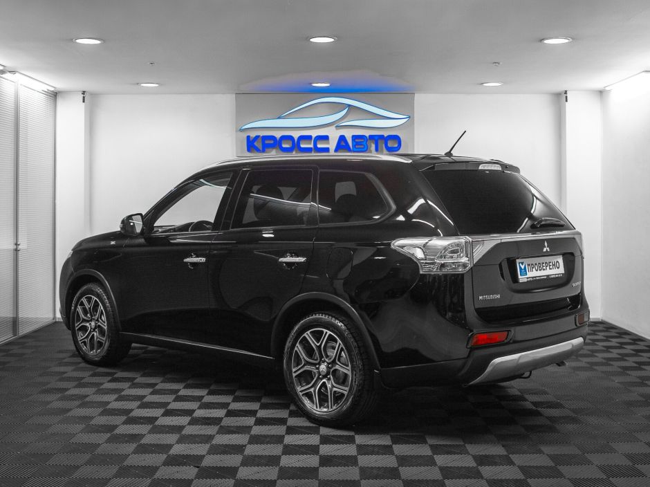 Mitsubishi Outlander, 2.4 л, Вариатор, 2014 фото 6