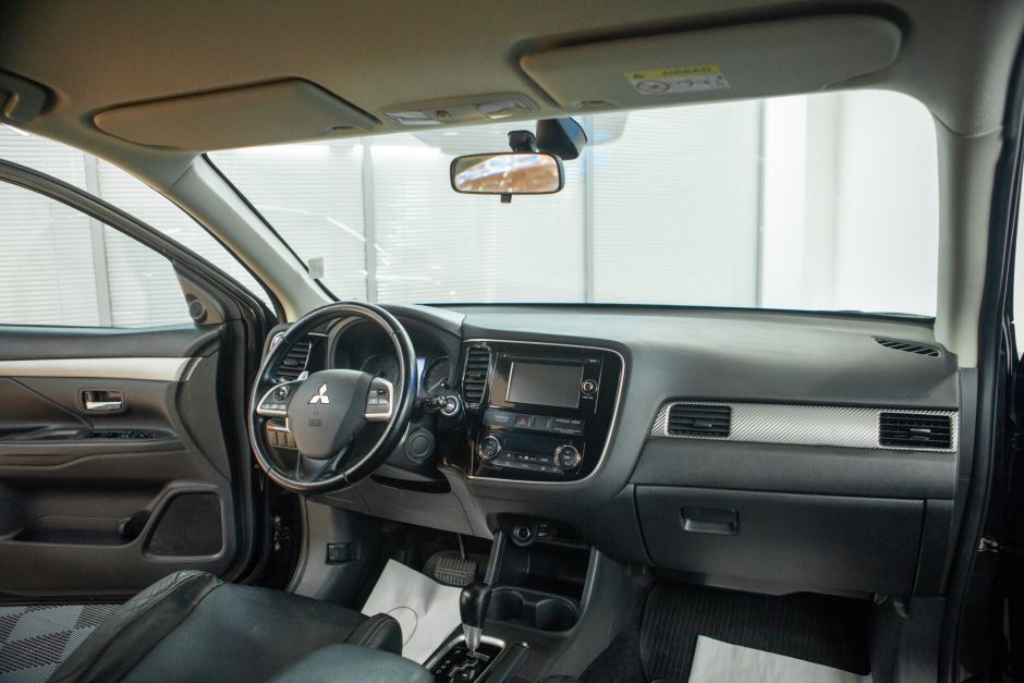 Mitsubishi Outlander, 2.4 л, Вариатор, 2014 фото 7