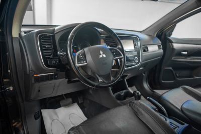 Mitsubishi Outlander, 2.4 л, CVT, 2014 фото 9