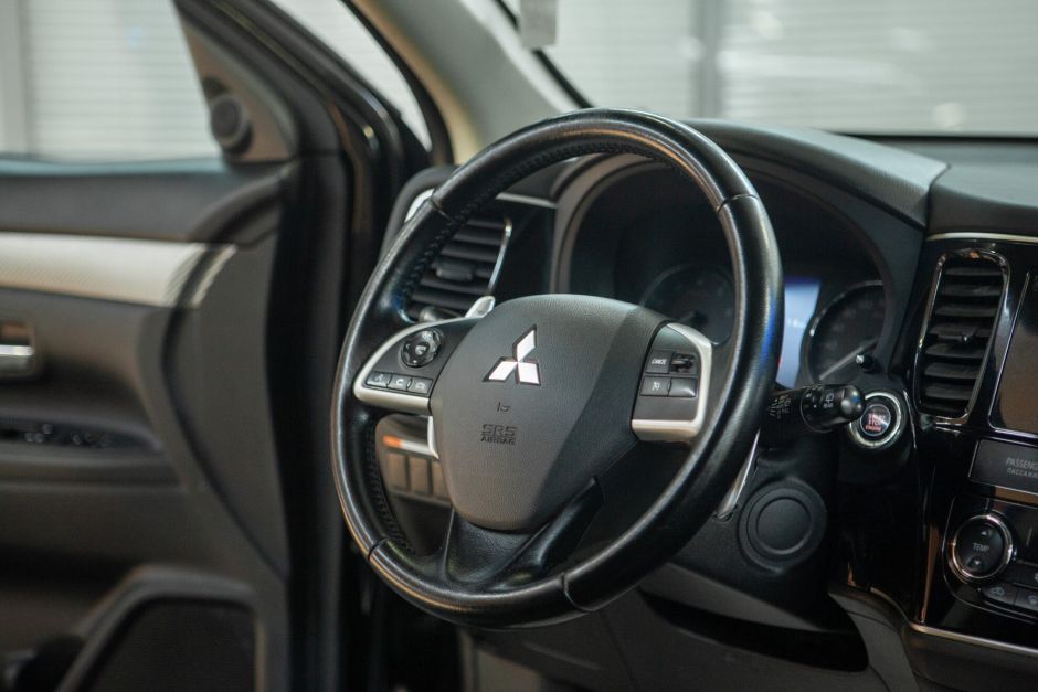 Mitsubishi Outlander, 2.4 л, Вариатор, 2014 фото 12