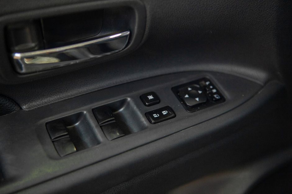 Mitsubishi Outlander, 2.4 л, Вариатор, 2014 фото 2