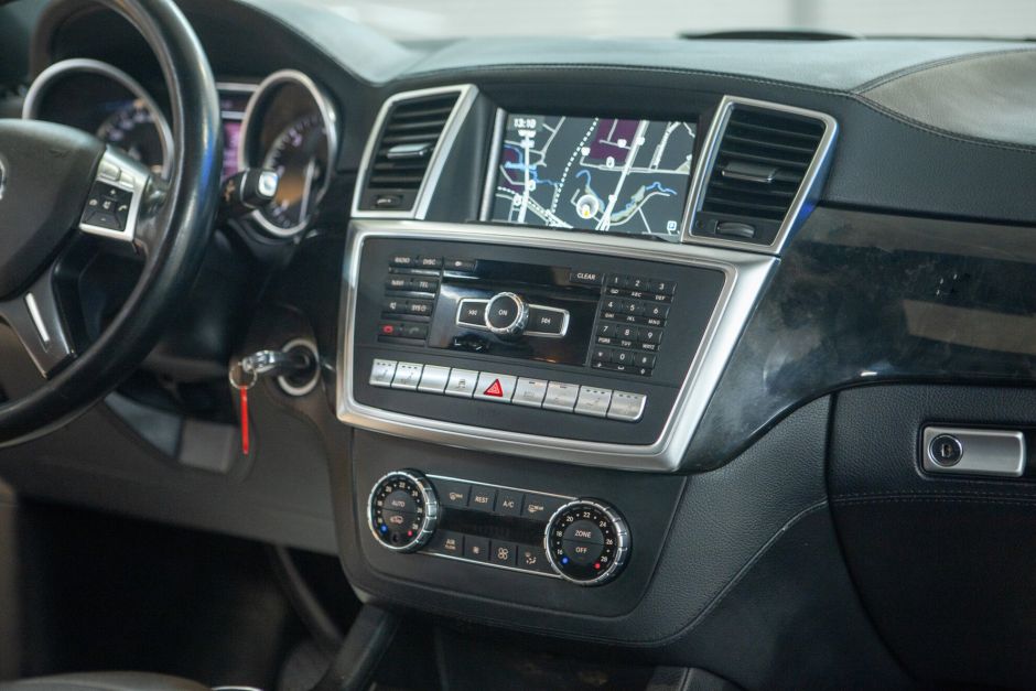 Mercedes-Benz M-класс, 3.0 л, АТ, 2012 фото 18