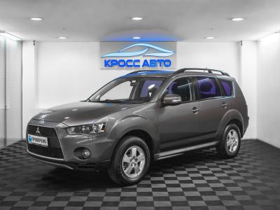 Mitsubishi Outlander, 2.0 л, CVT, 2011 фото 3