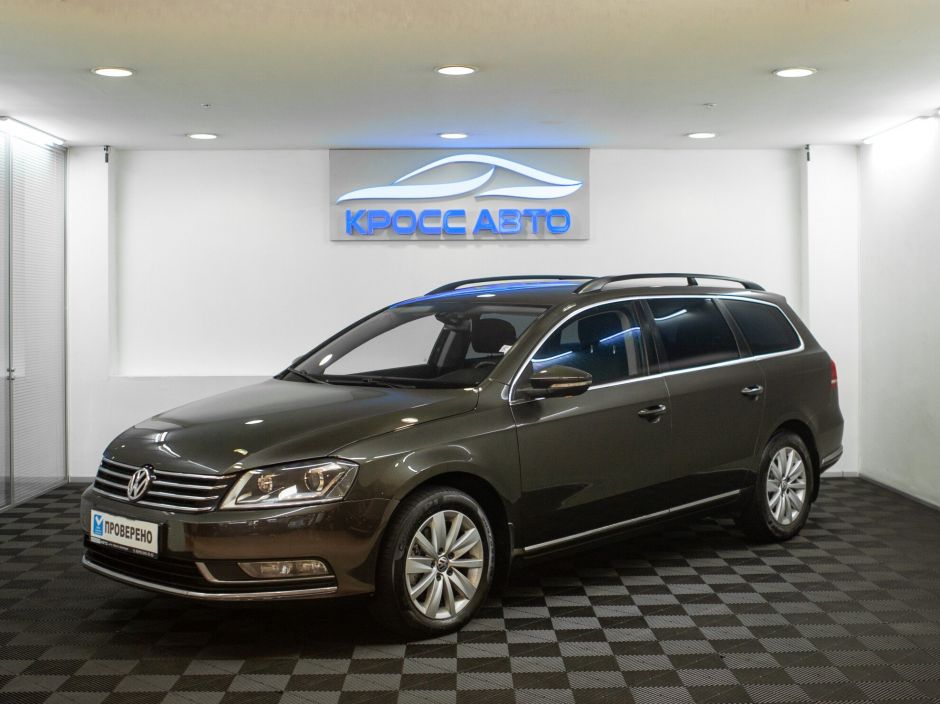 Volkswagen Passat, 1.8 л, Робот, 2014 фото 3