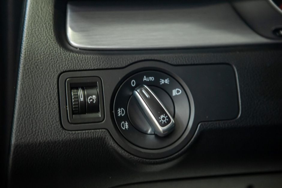 Volkswagen Passat, 1.8 л, Робот, 2014 фото 10