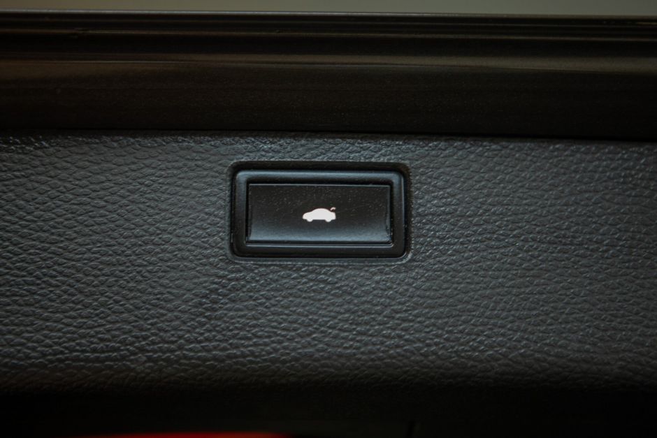 Volkswagen Passat, 1.8 л, Робот, 2014 фото 1