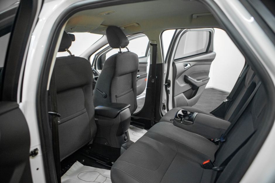 Ford Focus, 1.6 л, Робот, 2014 фото 9