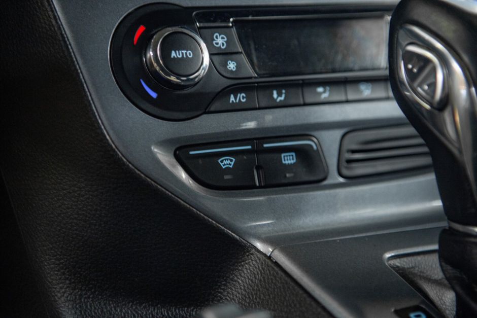 Ford Focus, 1.6 л, Робот, 2014 фото 12