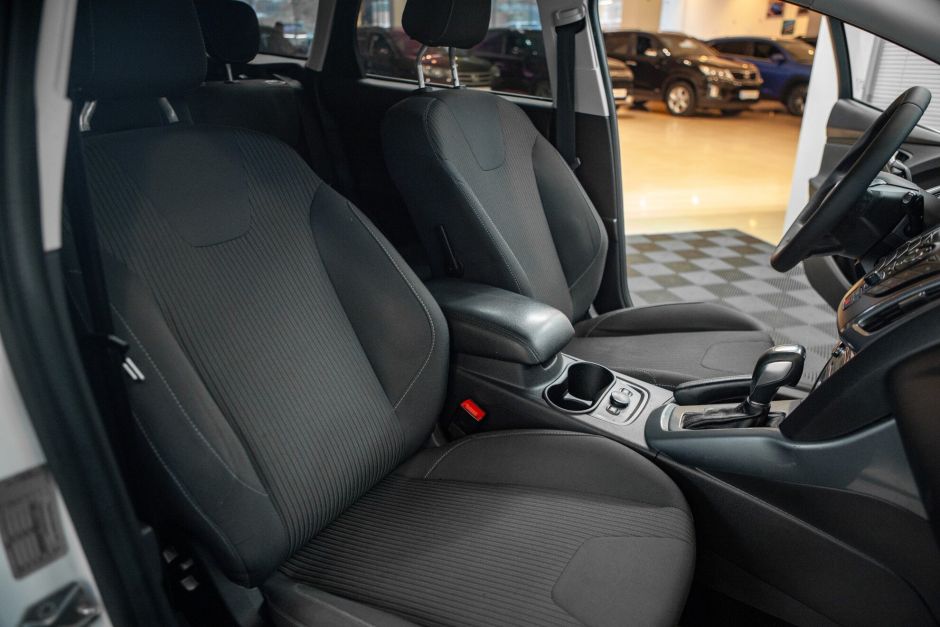 Ford Focus, 1.6 л, Робот, 2014 фото 1